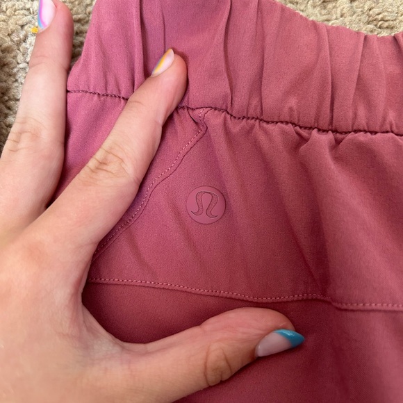Women’s pink lululemon shorts size 6 - Picture 3 of 3